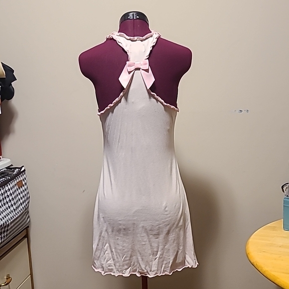 Women's Pink Sleeveless Nightgown - Picture 3 of 3